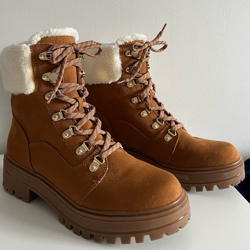 Women's Tommy Hilfiger Tan Lace-Up Boots